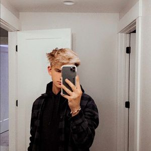 Meet your Posher, Evan